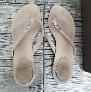 Gucci nude sandals